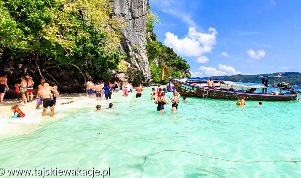 Tajskie wakacje - Polski przewodnik - rajska wyspa Phi Phi