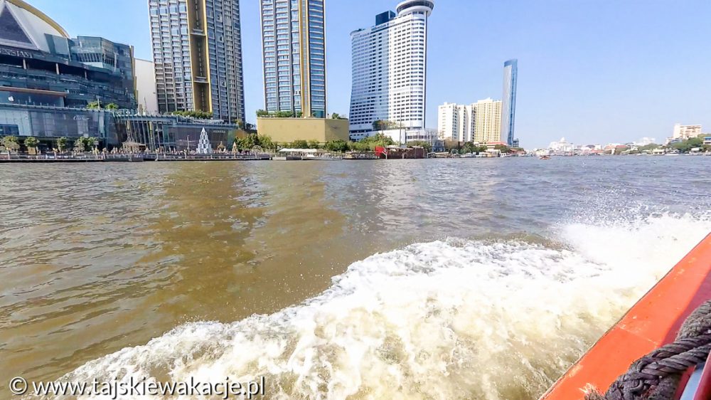 Bangkok - rejs statkiem przed Wat Arun
