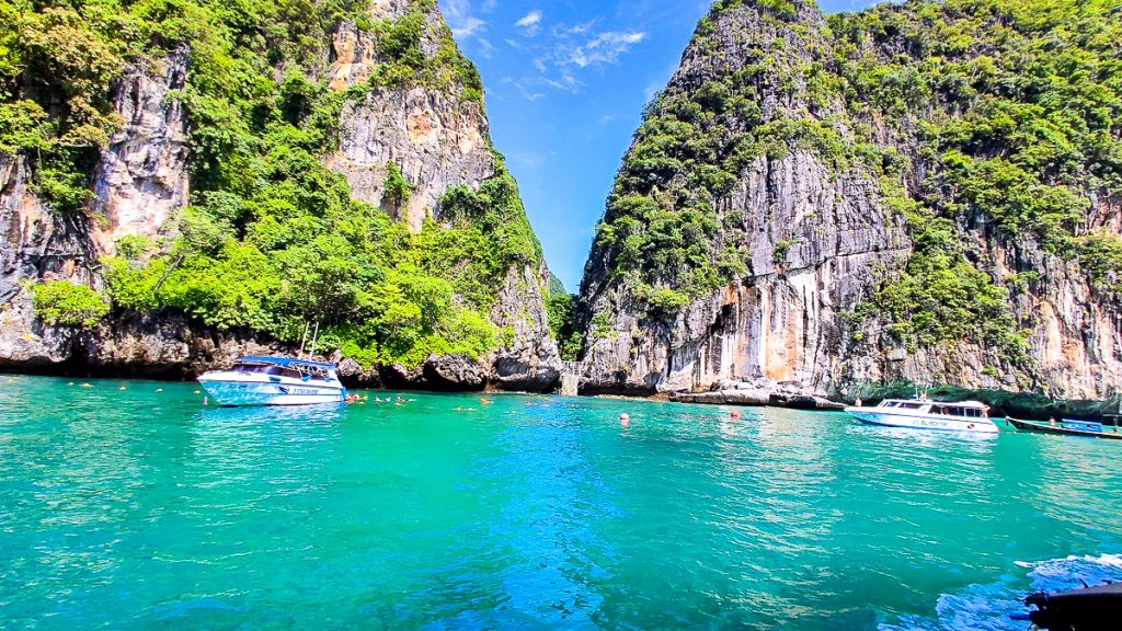 Tajlandia sie otwiera na turystów